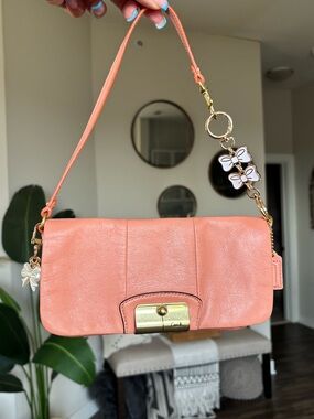 💕🐚🧡Y2k COACH Kristin Large Wristlet Mini Bag🧡🐚💕
